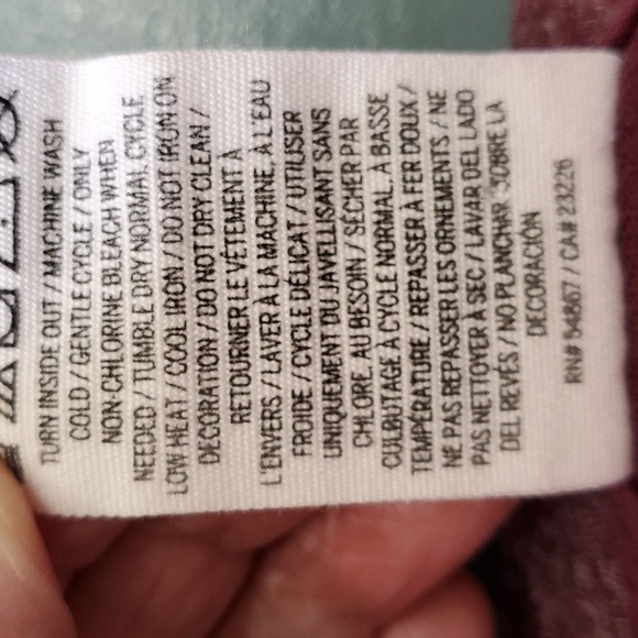 PINK VICTORIA SECRETS, long sleeves burgundy tee with sequins. Size small petite - Picture 8 of 8